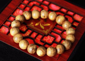 vòng Trầm Hương