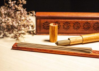 nhang trầm hương