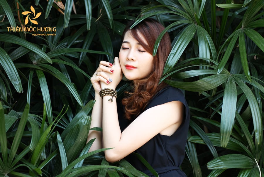 vòng tay trầm hương