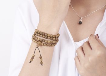 Vòng tay Trầm Hương