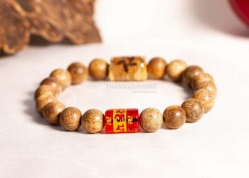 Vòng tay trầm hương