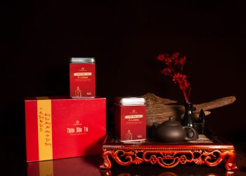 trà trầm hương