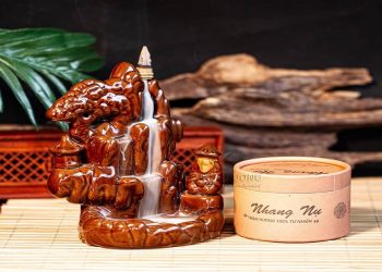 Thác khói trầm hương Hà Nội