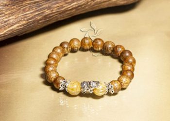 Vòng tay trầm hương Kim Thiềm Đài Các