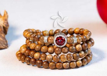Vòng tay phong thủy mệnh thổ