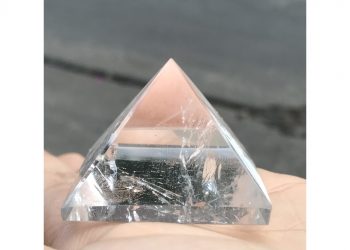 Giá của đá thạch anh trắng