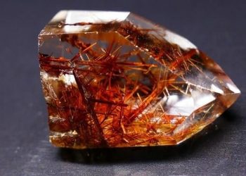 Đá thạch anh tóc thật