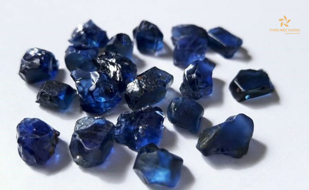 Sapphire hay còn gọi là đá ngọc bích