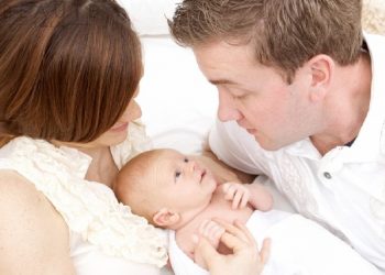 Nằm mơ thấy sinh con trai là điềm báo gì?