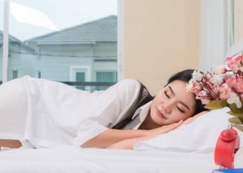 mơ thấy mình ngoại tình