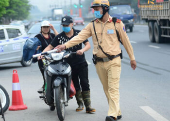 Mơ bị công an bắt xe máy xui hay hên