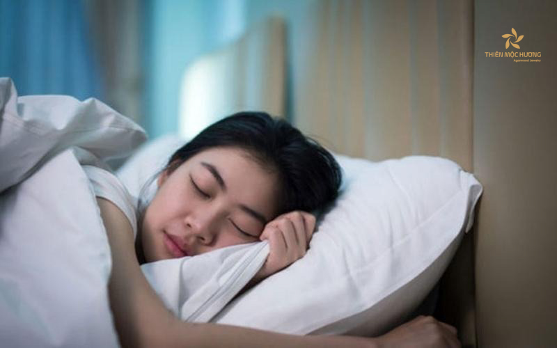 Đeo vòng trầm khi ngủ mang đến rất nhiều tác dụng tốt cho sức khoẻ