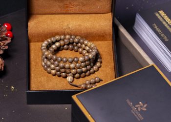 Vòng tay trầm hương giá bao nhiêu