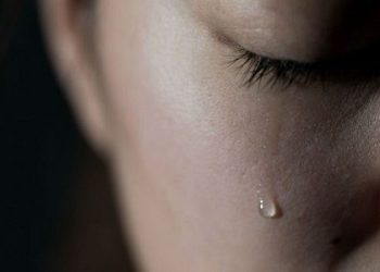 Mơ thấy mình khóc là đềm gì
